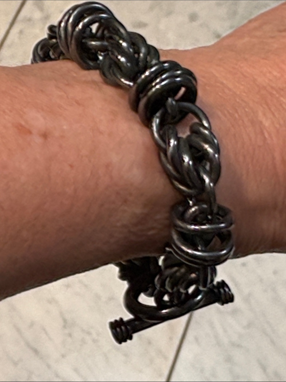 Women’s oxidized, sterling silver Chain-Link Toggle Bracelet